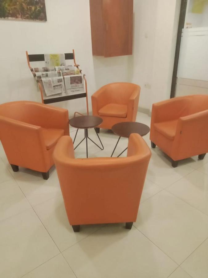 Green Red Hotel Syariah Jombang Экстерьер фото