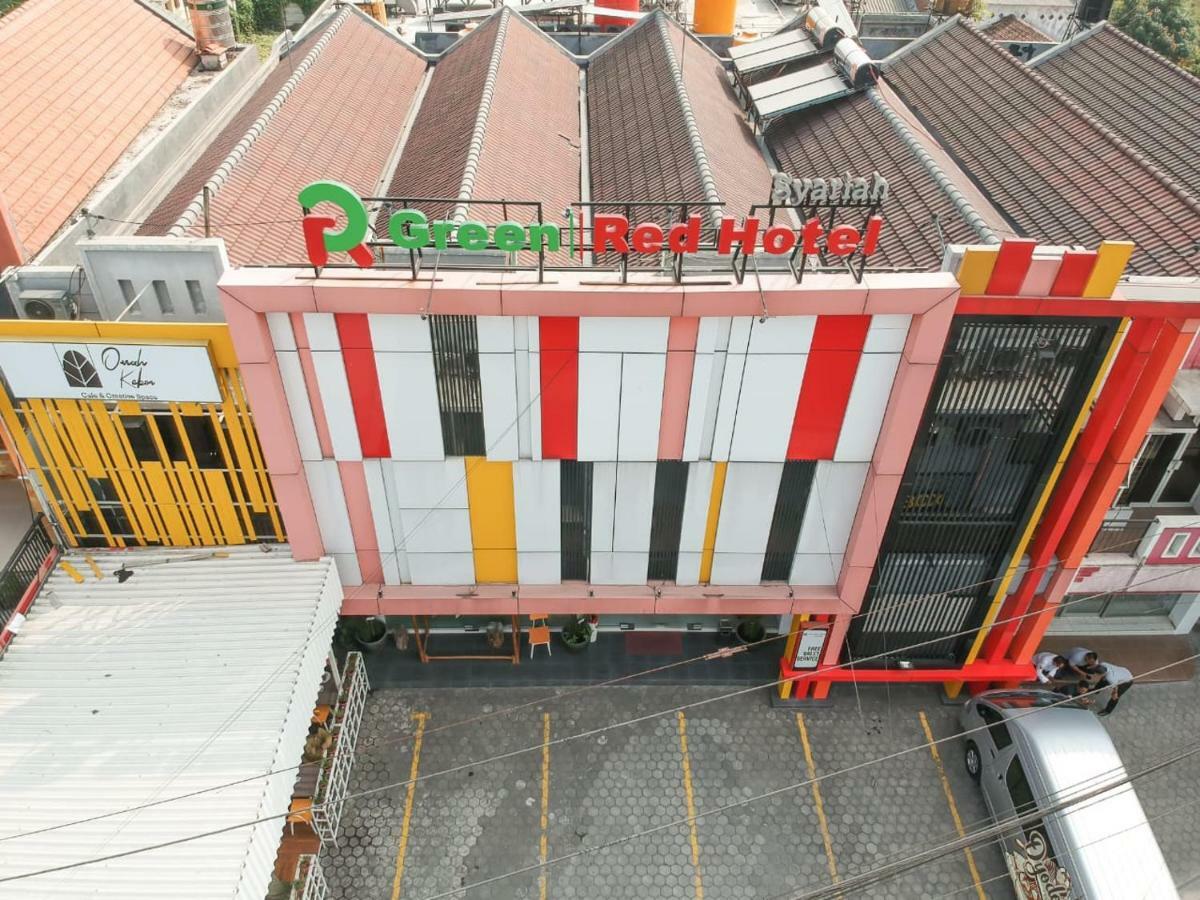 Green Red Hotel Syariah Jombang Экстерьер фото