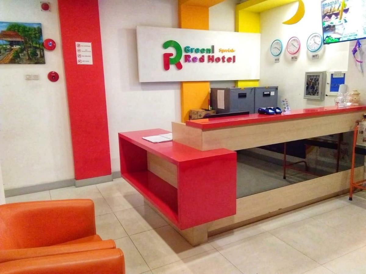 Green Red Hotel Syariah Jombang Экстерьер фото